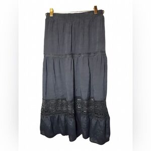 Women’s NavyTiered Lace-Hem Skirt